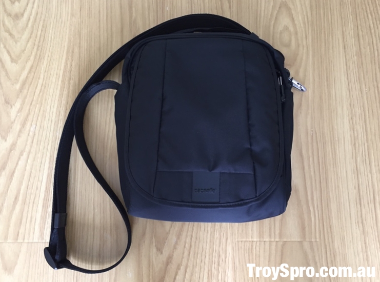 Anti-Theft Travel Bags Pacsafe Slashproof RFID Protected Metrosafe Shoulder Bag